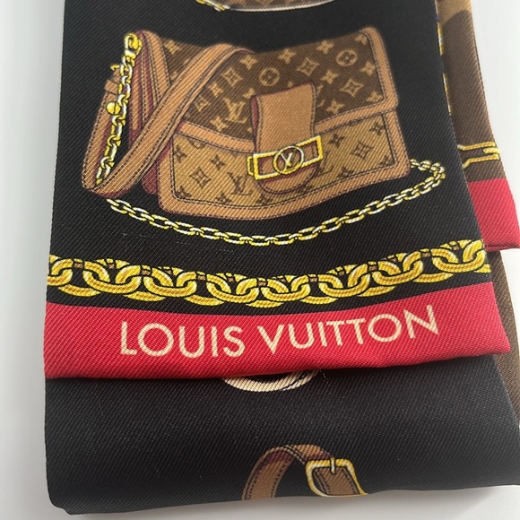 Louis Vuitton tribute to bandeau  [LuxeFindsResale.com] - Picture 8 of 8